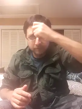 Snapshot of Gearsuit chatting on 12/05/25, 03:37 Gearsuit online show from 12/05/25, 03:37