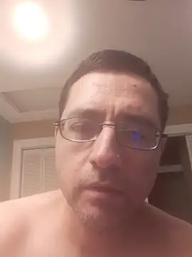 Snapshot of Gearsuit chatting on 12/14/25, 10:25 Gearsuit online show from 12/14/25, 10:25