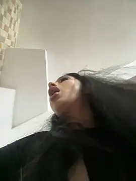 Bella Vixen  online show from 10/29/25, 08:10