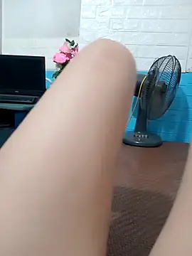 Snapshot of Thaohoa_love chatting on 09/24/25, 10:51 Thaohoa love online show from 09/24/25, 10:51