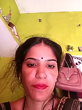 Snapshot of Riya_jaan12 chatting on 10/08/25, 03:15 Riya jaan12 online show from 10/08/25, 03:15