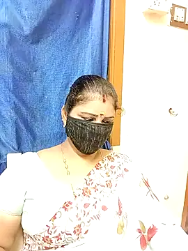 sushma26 online show from 10/25/25, 04:35