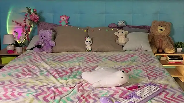 Snapshot of Aurora_Bennet chatting on 11/27/25, 11:07 Aurora Bennet online show from 11/27/25, 11:07