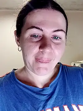 Snapshot of curlybunny_socking4u chatting on 12/19/25, 12:17 curlybunny socking4u online show from 12/19/25, 12:17