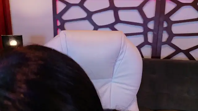 kloe bella online show from 02/10/26, 01:04