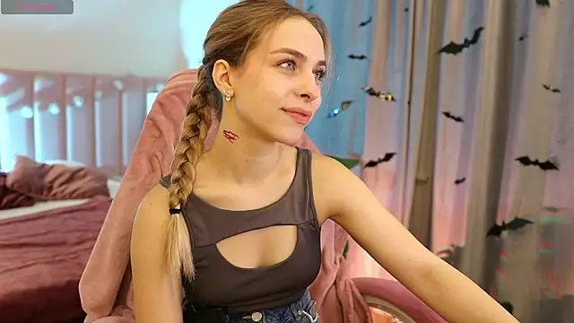 ShinyBarbie online show from 10/23/25, 06:13