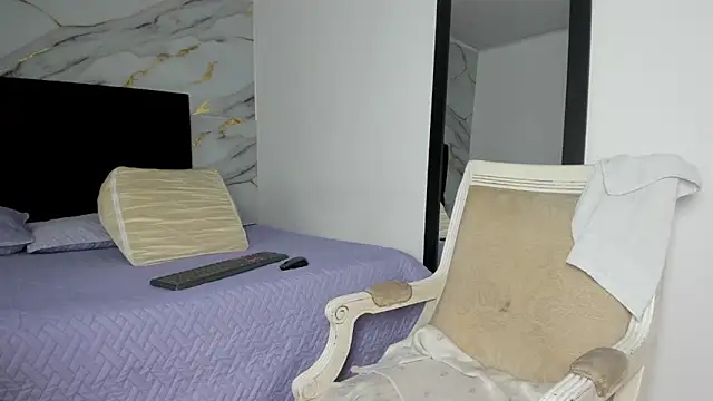 Snapshot of Vickysweeeettt chatting on 11/04/25, 08:30 Vickysweeeettt online show from 11/04/25, 08:30