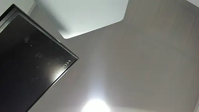 Snapshot of Vickysweeeettt chatting on 11/13/25, 09:03 Vickysweeeettt online show from 11/13/25, 09:03