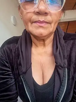 Vickysweeeettt online show from 04/23/26, 03:58