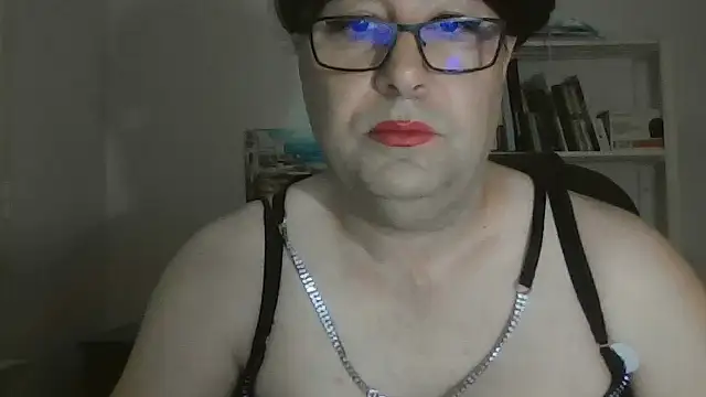 Snapshot of nataliacd chatting on 09/12/25, 02:17 nataliacd online show from 09/12/25, 02:17