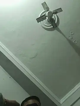 vardh033 online show from 12/03/25, 05:22