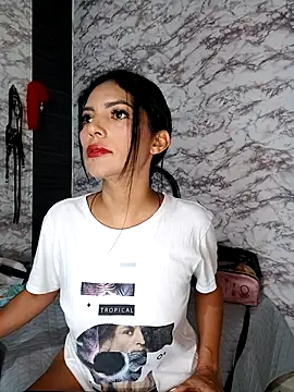 Snapshot of AlisSon__hot chatting on 09/13/25, 10:37 AlisSon hot online show from 09/13/25, 10:37