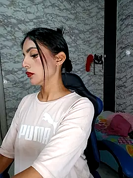 Snapshot of AlisSon__hot chatting on 10/30/25, 04:03 AlisSon hot online show from 10/30/25, 04:03