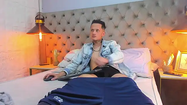 SkinnyZetth online show from 10/25/25, 05:15