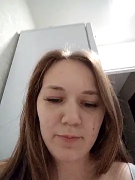 AlisaWyn online show from 12/20/25, 01:29