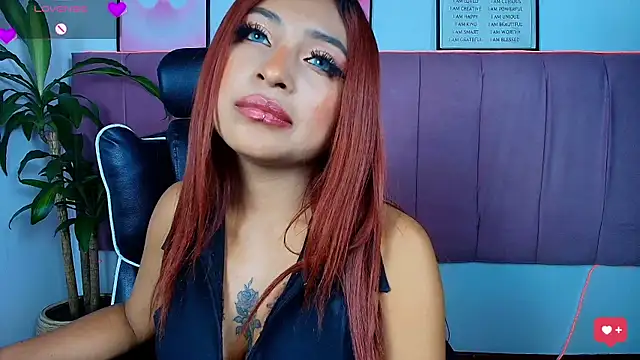 Naiaa Cruz online show from 03/10/26, 07:52