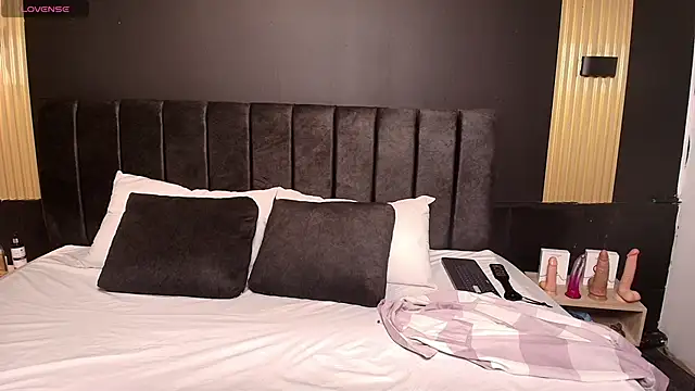 Snapshot of SexyRachel_ chatting on 09/27/25, 11:48 SexyRachel online show from 09/27/25, 11:48