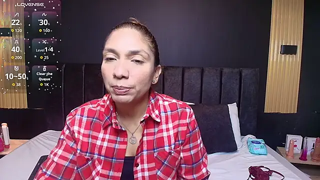 Snapshot of SexyRachel_ chatting on 10/06/25, 12:02 SexyRachel online show from 10/06/25, 12:02
