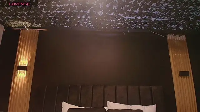 Snapshot of SexyRachel_ chatting on 10/15/25, 12:05 SexyRachel online show from 10/15/25, 12:05