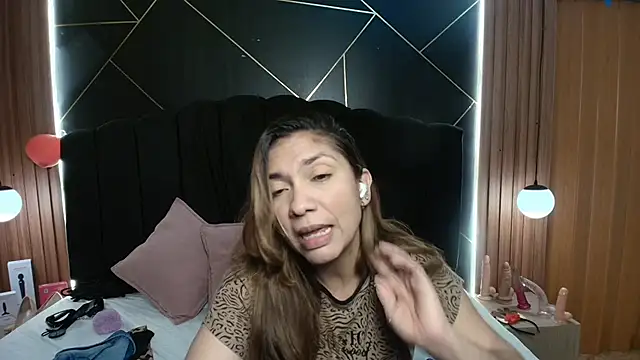 SexyRachel  online show from 02/17/26, 12:01