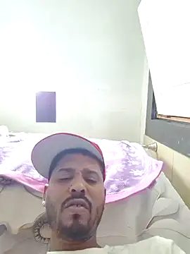 Snapshot of Danypeluche chatting on 09/18/25, 04:03 Danypeluche online show from 09/18/25, 04:03