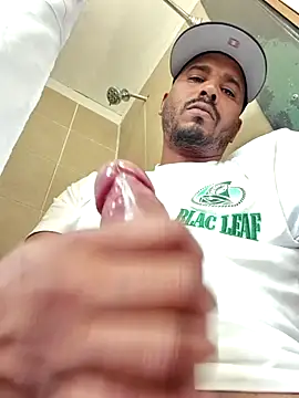 Snapshot of Danypeluche chatting on 10/18/25, 07:36 Danypeluche online show from 10/18/25, 07:36