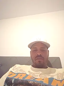 Snapshot of Danypeluche chatting on 11/02/25, 05:10 Danypeluche online show from 11/02/25, 05:10