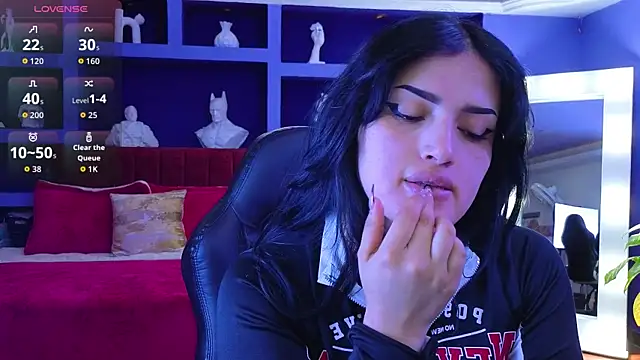 sari belle online show from 10/24/25, 09:11