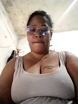 Big ass submissive online show from 10/25/25, 01:18