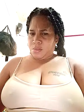 Big ass submissive online show from 04/16/26, 01:12