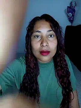 Snapshot of zafiro_93 chatting on 09/20/25, 03:35 zafiro 93 online show from 09/20/25, 03:35