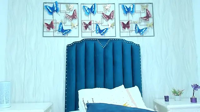 Snapshot of Alison_Carde05 chatting on 11/14/25, 07:23 Alison Carde05 online show from 11/14/25, 07:23