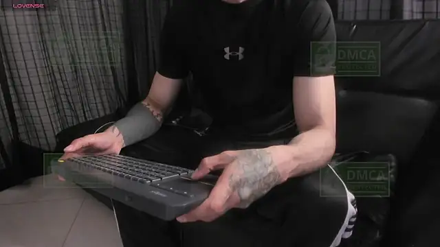 Mr Klein 69 online show from 11/12/25, 08:19