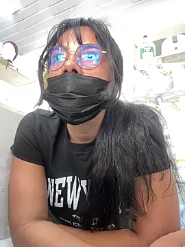 Kyra  Rose online show from 12/18/25, 03:51