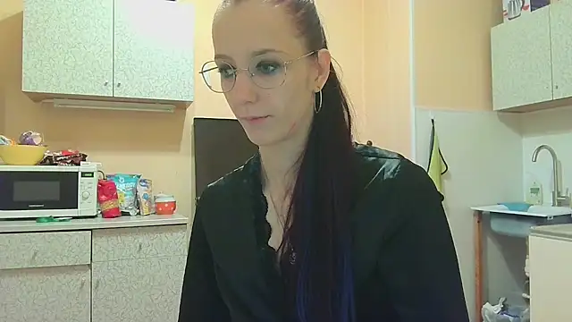 Snapshot of Lucy_Divine chatting on 09/19/25, 07:03 Lucy Divine online show from 09/19/25, 07:03