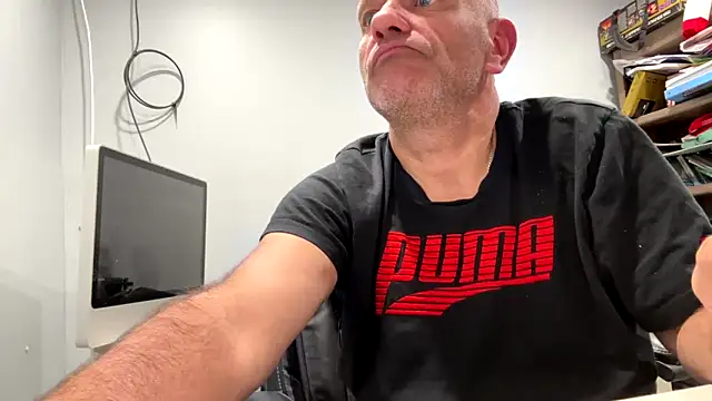 frankyjones8989 online show from 10/18/25, 04:15