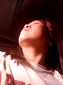 Milan6789 online show from 04/24/26, 09:17