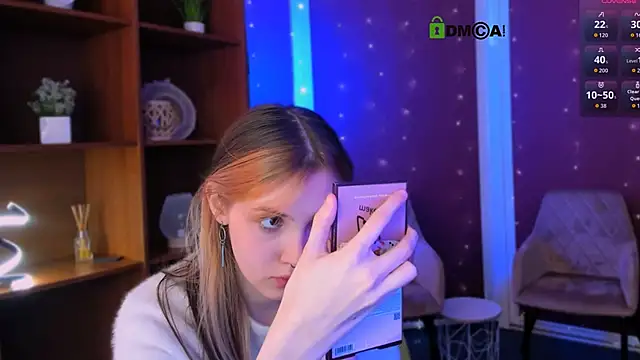 luna tin online show from 11/22/25, 09:30