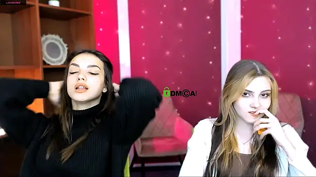 luna tin online show from 12/03/25, 12:25