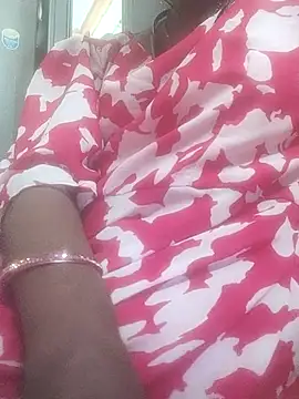 Snapshot of hotmahitha chatting on 05/15/26, 01:45 hotmahitha online show from 05/15/26, 01:45