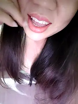 Julyy08 online show from 12/16/25, 04:34