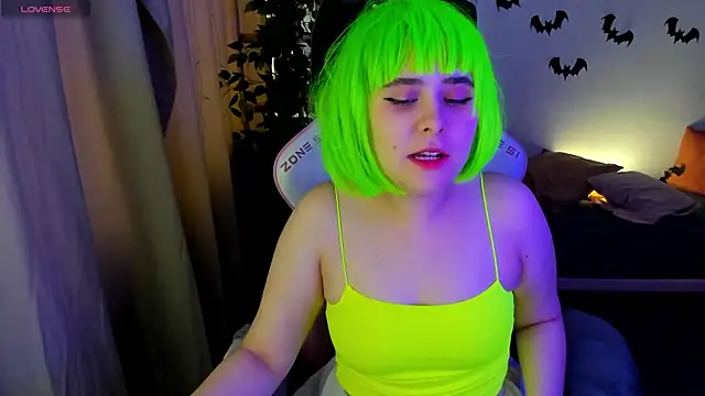 Snapshot of Alis_Platt chatting on 10/30/25, 03:52 Alis Platt online show from 10/30/25, 03:52