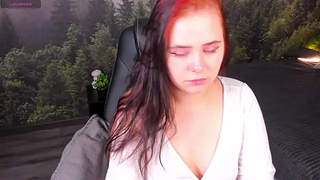 Snapshot of Alis_Platt chatting on 12/03/25, 01:02 Alis Platt online show from 12/03/25, 01:02