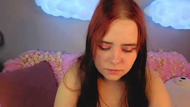 Snapshot of Alis_Platt chatting on 05/20/26, 01:01 Alis Platt online show from 05/20/26, 01:01
