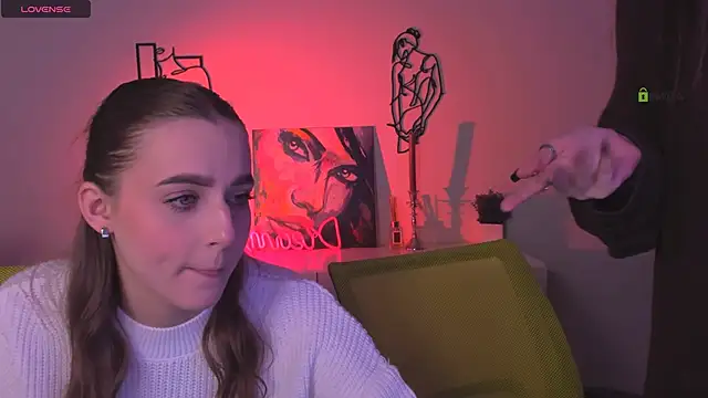 Snapshot of aria_moo chatting on 10/22/25, 07:13 aria moo online show from 10/22/25, 07:13