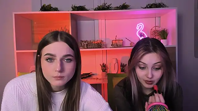 Snapshot of aria_moo chatting on 10/23/25, 07:12 aria moo online show from 10/23/25, 07:12