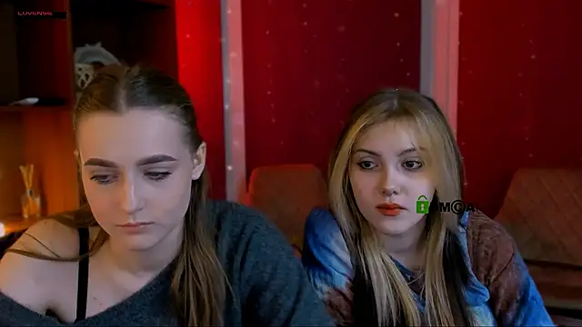 Snapshot of aria_moo chatting on 11/27/25, 09:33 aria moo online show from 11/27/25, 09:33