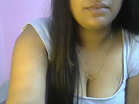 Queenxxx98 online show from 02/03/26, 06:46