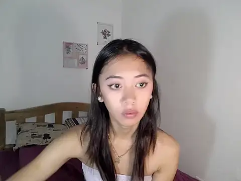 lovely kiannaHugecock online show from 03/24/26, 01:10