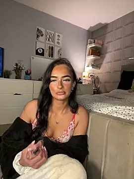 Spicy-Rosie20 online show from 03/31/26, 06:19